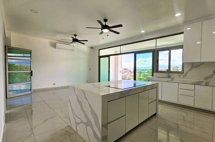 Apartamento para Estrenar con Hermosa Vista. ALQUILER en Mercedes, Montes De Oca, San José — ₡ 790 000 - Foto 2 de 15