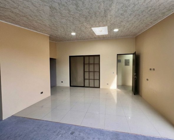 Casa con excelente ubicación | Ciudad Quesada en Quesada, San Carlos, Alajuela — ₡ 98 000 000 - Foto 3 de 12