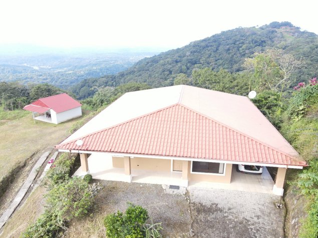 Casa en venta en Orotina, Residencial Vista Mar, con vistas al océano in Orotina, Alajuela — $250,000 - Photo 3 of 30