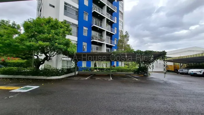 Venta de Apartamento en LA URUCA, San José. RAH 27-908 en Uruca, San José — $153,800
