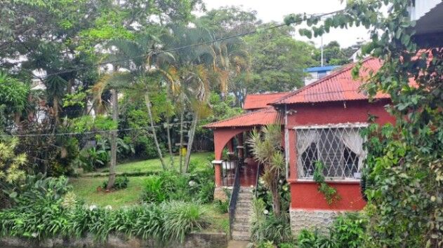VENDO PROPIEDAD CON CASA Y 4 APTOS EN ALQUILER EN SAN PEDRO, SAN JOSÉ. in San Pedro, Montes De Oca, San José — $500,000