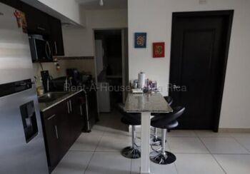 Alquiler de Apartamento en Lomas de Ayarco Sur-Curridabat. in Sánchez, Curridabat, San José — $1,100 - Photo 5 of 14