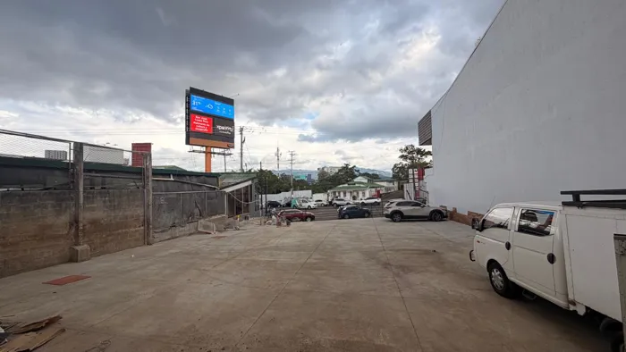 Se alquila Oficina, en una excelente ubicación en San Pedro 1 en San Pedro, Montes De Oca, San José — $950 - Foto 3 de 8