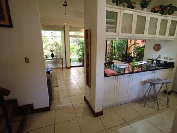 MLS-23-2447 LS VENTA CASA PAVAS SAN JOSE en Pavas, San José — $270,000