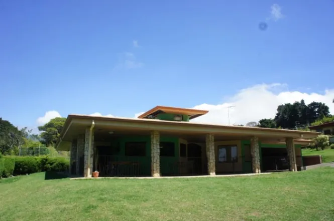 Venta de 3 Casas en San Rafael, Heredia. RAH 23-2637 en San Rafael, Heredia — $800,000