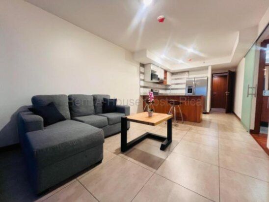Alquiler de Apartamento en Catedral-San José. RAH 26-1938 en Catedral, San José — $950