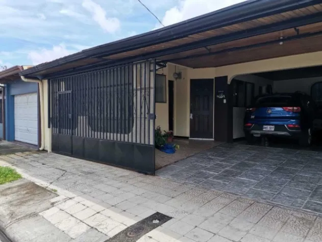 This Excellent House in Heredia Is for Sale / JB OFC Mls. 25-1002 in Mercedes, Heredia — $220,000 - Photo 2 of 24