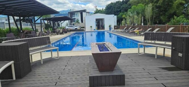 Venta lote plano en condominio con amenidades y alta plusvalía #26-2244 GS en San Juan, Tibás, San José — $153,000