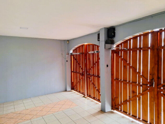 Oportunidad de Inversión: Casa Rentada en El Prado, Curridabat OFC /AD en Curridabat, San José — $235,000