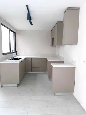 Casa en Escazú | Residencial u Oficina | 3 Hab. | 3 Parqueos | $2.500 en Escazú, San José — $2,200