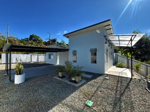 MODERNA CASA NUEVA A ESTRENAR EN VILLA NUEVA, PÉREZ ZELEDÓN en Daniel Flores, Pérez Zeledón, San José — $165,000