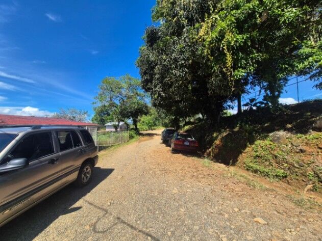 Finca hermosa con agua y plano en Quizarra, Perez Zeledon en Cajón, Pérez Zeledón, San José — $399,999