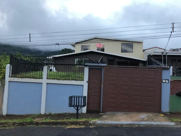 HOUSE FOR SALE, ALAJUELA, FRAIJANES, POASITO in Sabanilla, Alajuela — ₡ 110 000 000