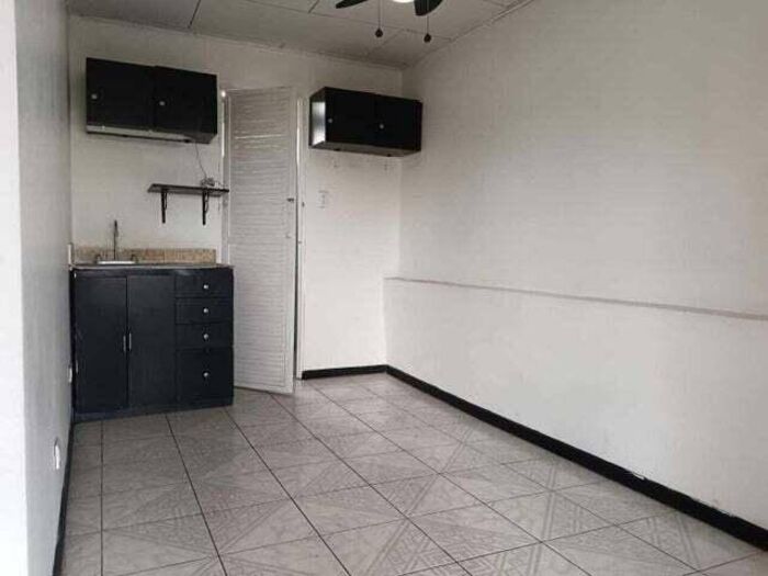 Se alquila apartamento pequeño en Escazú Centro 25-1846 in Escazú, San José — ₡ 250 000