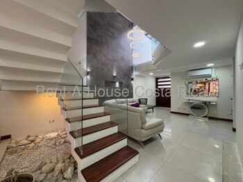 Se alquila espaciosa casa en Pozos Santa Ana 26-1463 en Pozos, Santa Ana, San José — $3,500 - Foto 4 de 20