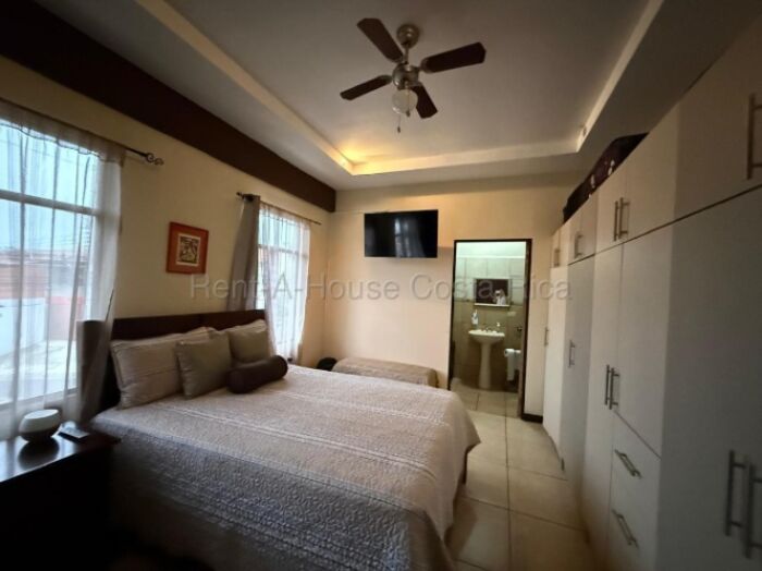 Venta casa tipo dúplex, 3 hab, 2 parqueos y ubicación estratégica #26-2224 GS en San Diego, La Unión, Cartago — $184,782