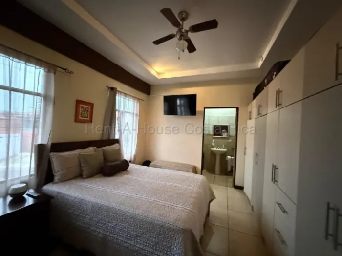 Venta casa tipo dúplex, 3 hab, 2 parqueos y ubicación estratégica #26-2224 GS in San Diego, La Unión, Cartago — $184,782 - Photo 2 of 14