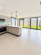 Alquiler en Lindora en Pozos, Santa Ana, San José — $2,350 - Foto 3 de 12