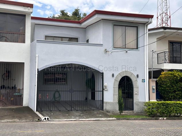 CASA EN VENTA EN LA RIBIERA DE BELÈN in La Ribera, Belén, Heredia — $365,000 - Photo 2 of 12