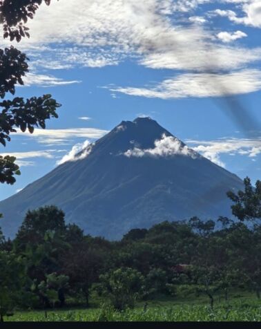 EXCELENTE Vista al Volcán Arenal a 3km de La Fortuna in La Fortuna, San Carlos, Alajuela — ₡ 90 000 000