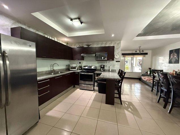 Venta de Casa en Condominio in San Rafael, Escazú, San José — $345,000 - Photo 3 of 14