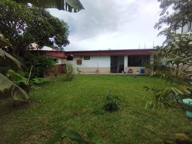 CASA CON APARTAMENTO EN VENTA EN SAN PABLO DE HEREDIA en San Pablo, Heredia — ₡ 150 000 000