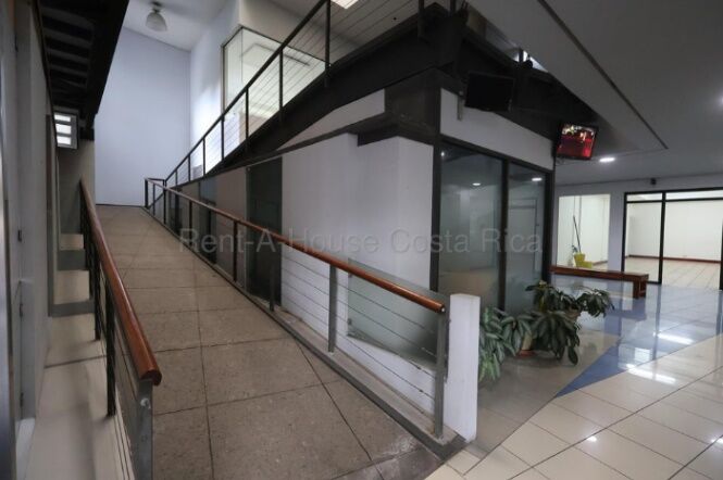 Venta de Centro Comercial en Curridabat. RAH 26-1612 in Curridabat, San José — $4,500,000