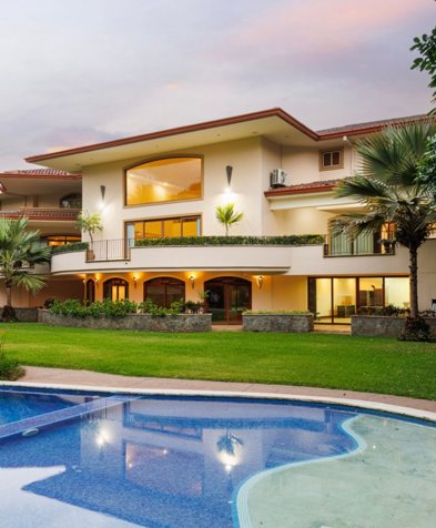 En venta Lujosa Residencia en San Rafael de Escazú en San Rafael, Escazú, San José — $6,985,000
