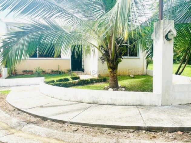 Venta de Casa en Alajuela.  en Alajuela — ₡ 76 000 000