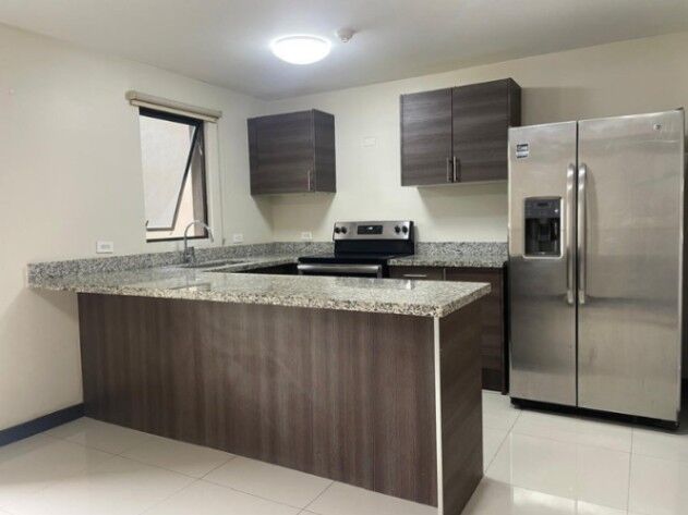 APARTAMENTO EN VENTA EN SANTA ANA in Brasil, Santa Ana, San José — $185,000