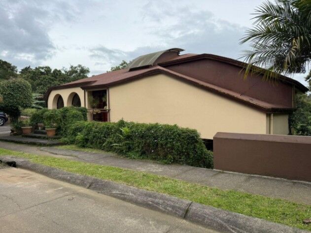 Venta de Magnifica Casa en Tres Ríos, La Unión / Mls. 25-2032 OFC JB en Tres Ríos, La Unión, Cartago — $580,000