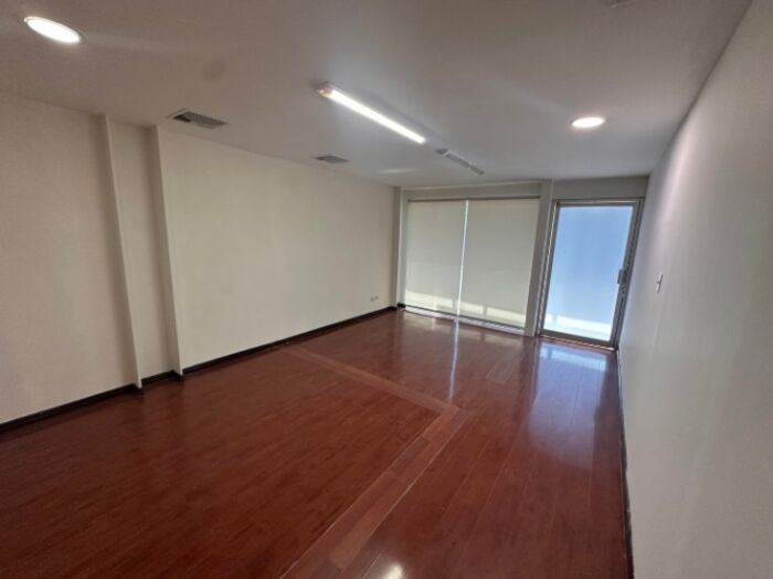 Alquiler de Esplendida Oficina en Santa Ana / Mls. 26-1158 OFC JB in Pozos, Santa Ana, San José — $3,020