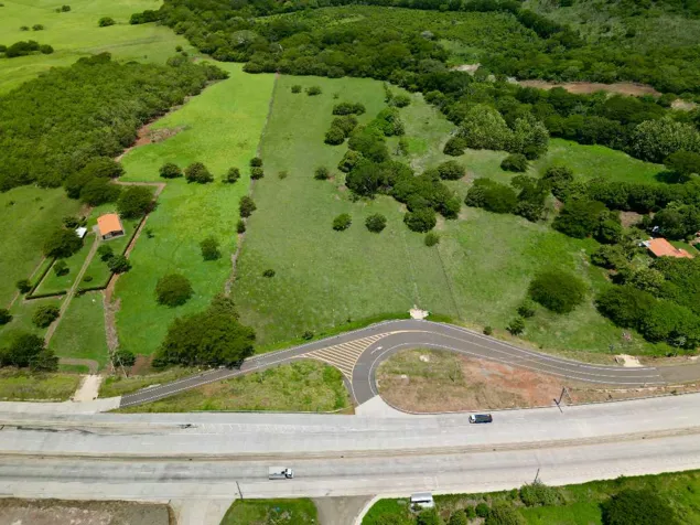 Terreno comercial sobre Ruta 1 en Cañas | 46.874 m² en Cañas, Guanacaste — $610,000 - Foto 3 de 14