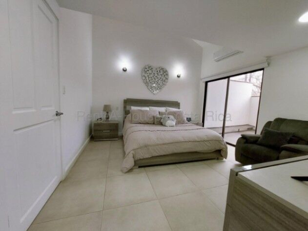 Venta de Casa de 3 Niveles en Pozos de Santa Ana. RAH 26-1497 in Pozos, Santa Ana, San José — $265,000