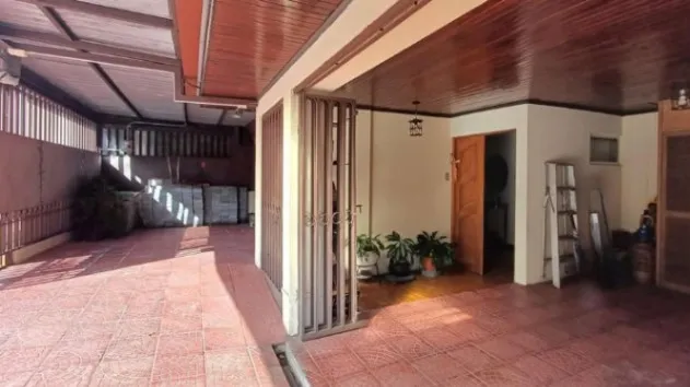 MLS-25-1277 KQ VENTA CASA CURRIDABAT SAN JOSE  en Curridabat, San José — $241,000
