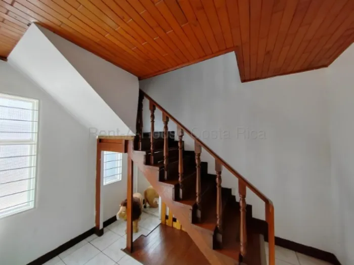 Rental of House in Oriental-Cartago. Residential or Commercial Use. in Oriental, Cartago — $1,800 - Photo 2 of 17