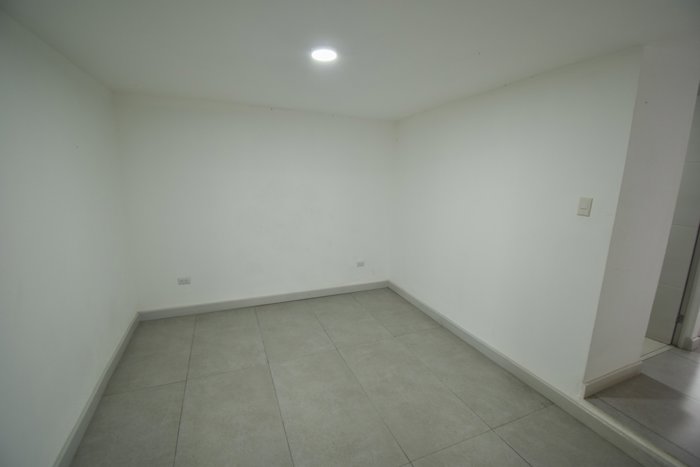 Apartamento con Línea Blanca de 1 Habitación en Barrio Escalante en Carmen, San José — $104,900 - Foto 2 de 9