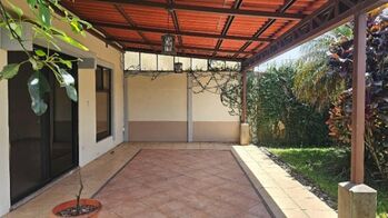 Venta de Casa en Moravia, San José. RAH 26-569 en La Trinidad, Moravia, San José — $220,000 - Foto 4 de 20