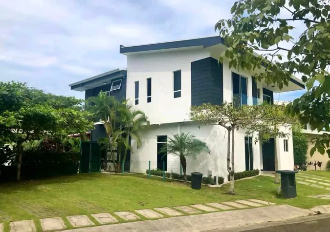 Hermosa Casa de Playa en Punta Leona in Tárcoles, Garabito, Puntarenas — $650,000