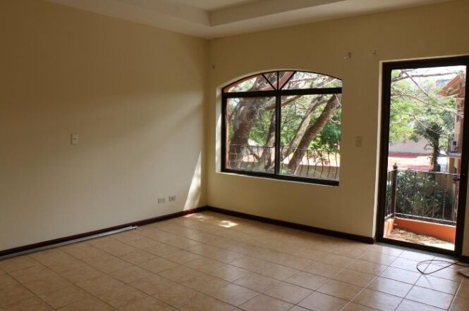 Venta de Confortable Casa en Brasil de Mora / Mls. 23-906 OFC JB in Brasil, Santa Ana, San José — $225,000