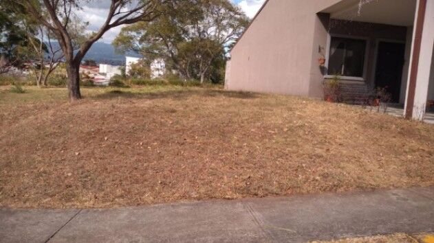 Se vende lote!!! Excelente ubicación. en San Francisco, Heredia — ₡ 54 000 000