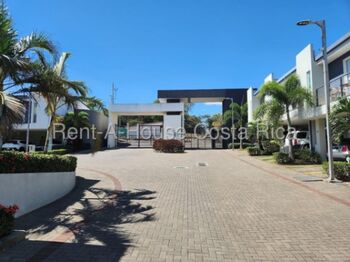 Venta de Casa en Brasil de Santa Ana. RAH 26-1429 in Brasil, Santa Ana, San José — $225,000 - Photo 5 of 10