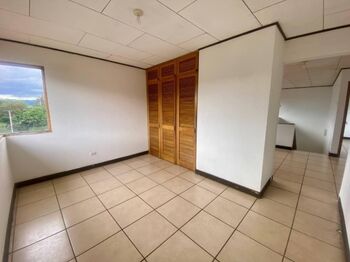 Propiedad en venta en Santo Domingo de Heredia con uso mixto y amplio parqueo #26-1893 GS in Santo Tomás, Santo Domingo, Heredia — $435,000 - Photo 5 of 12