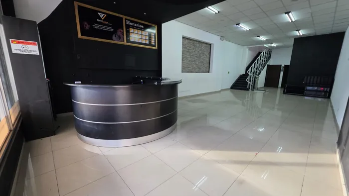 Alquiler, Local Comercial, San José, Rohrmoser en Mata Redonda, San José — $2,500