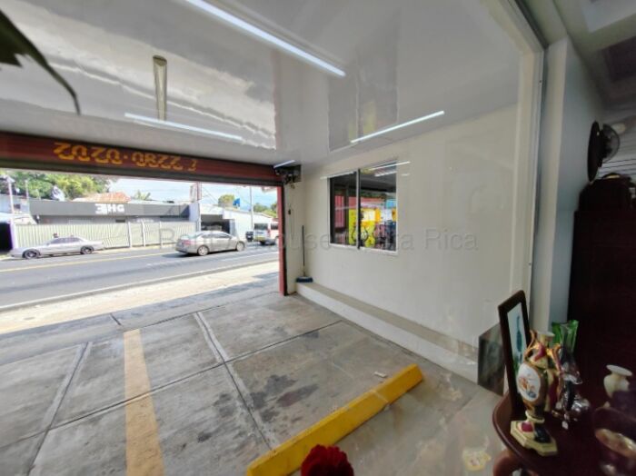Se vende local comercial en Goicoechea San José 26-1985 en Calle Blancos, Goicoechea, San José — $244,000