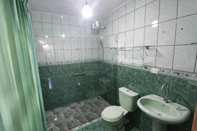 Propiedad con alto potencial comercial en venta en Ipís de Guadalupe #26-1515 GS en Ipís, Goicoechea, San José — $265,000