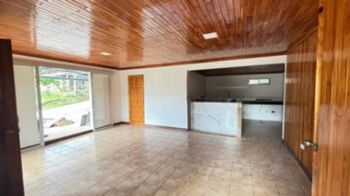 BELLA CASA Y PROPIEDAD CÉNTRICA EN SAN VITO DE COTO BRUS.  en San Vito, Coto Brus, Puntarenas — 62 000 000 ₡ - Foto 4 de 7
