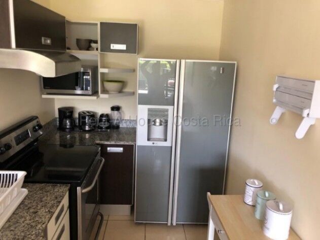 Alquiler de Apartamento en Avalon Country Club, Santa Ana. in Salitral, Santa Ana, San José — $1,250