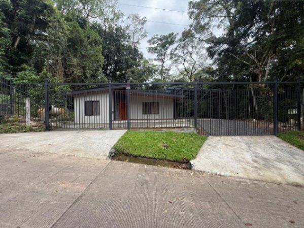 Casa en venta en Tabarcia in Tabarcia, Mora, San José — $130,000