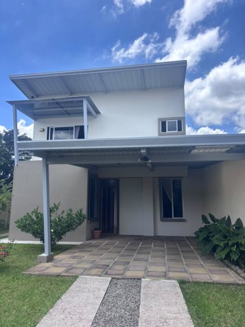 Casa en Sarchi rodeada de naturaleza en San Juan, Naranjo, Alajuela — ₡ 135 000 000 - Foto 2 de 17